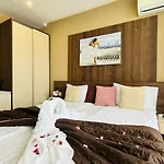 Paradiso 'в' 609 Private Апартаменти *