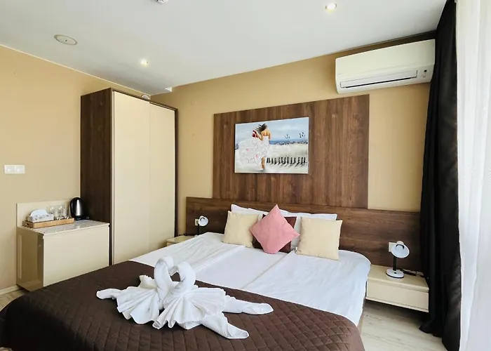 Paradiso 'в' 609 Private Apartment *