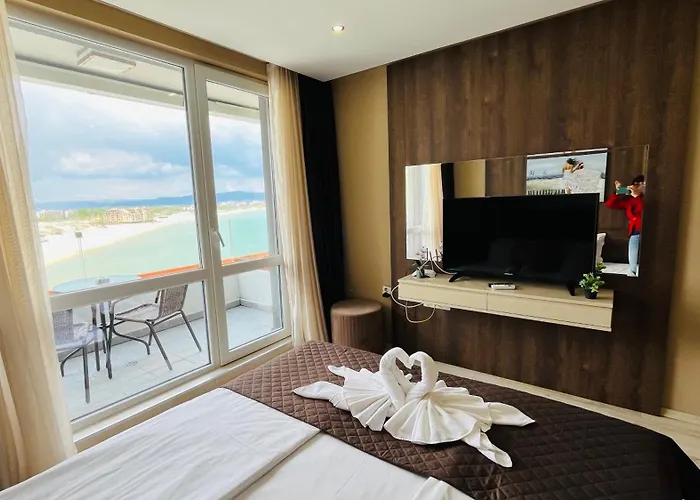 Paradiso 'в' 609 Private Apartment